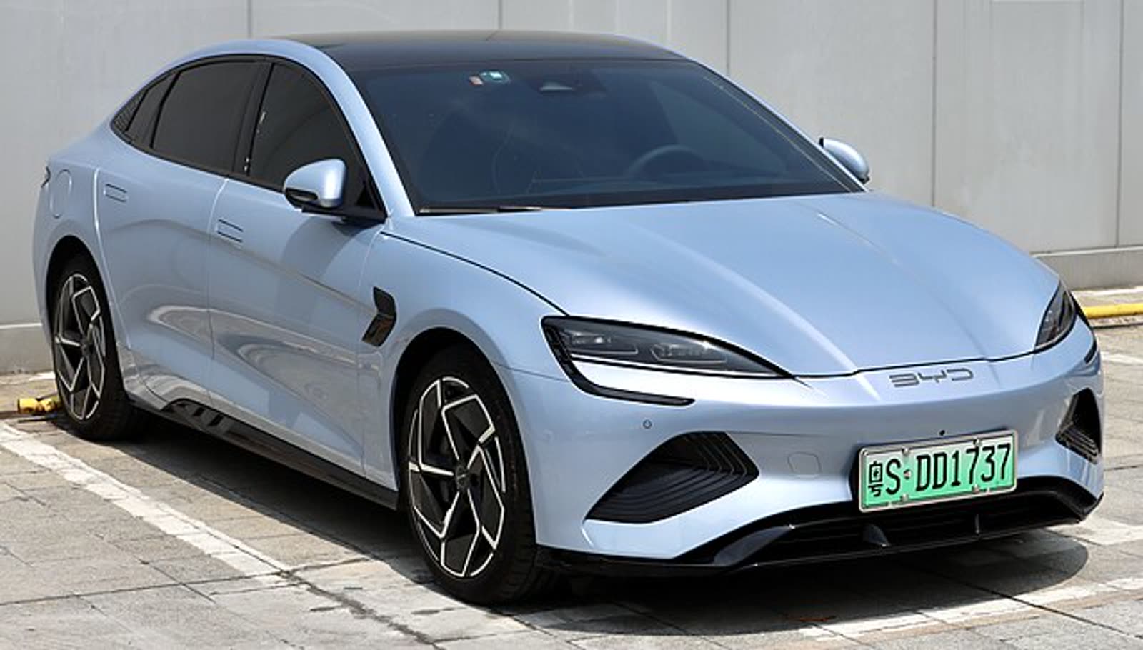 BYD electric sedan photo representing Chinese fast-charging battery competition.